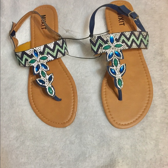 HP🎉🎉NEW Fashion Rhinestone T-Strap Sandals - Picture 7 of 7